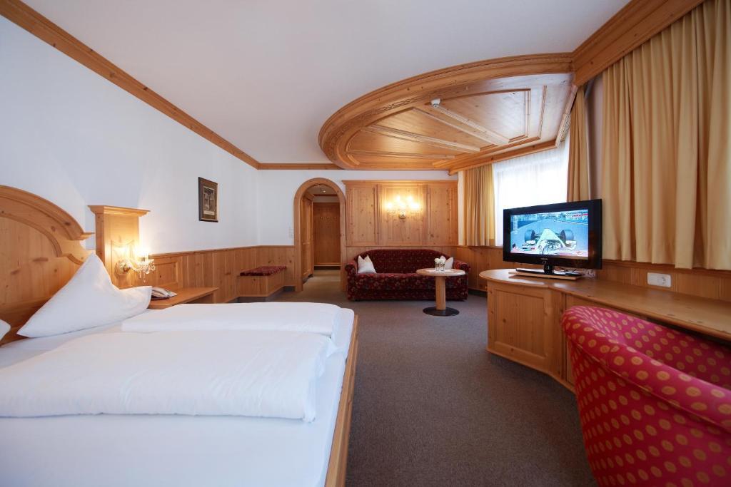 Hollboden Hotel Ischgl Room photo